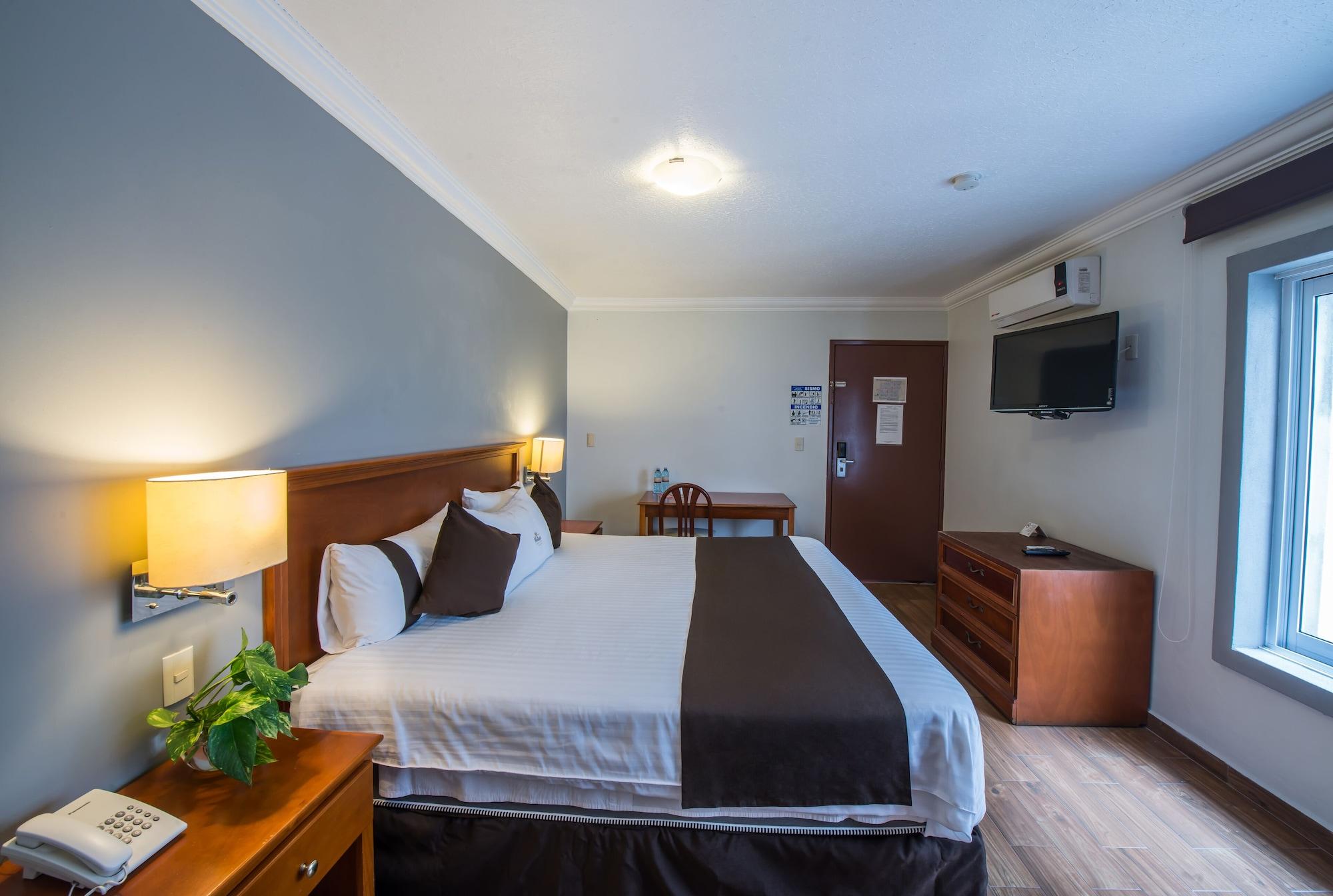 Del Marques Hotel And Suites Guadalajara Ngoại thất bức ảnh