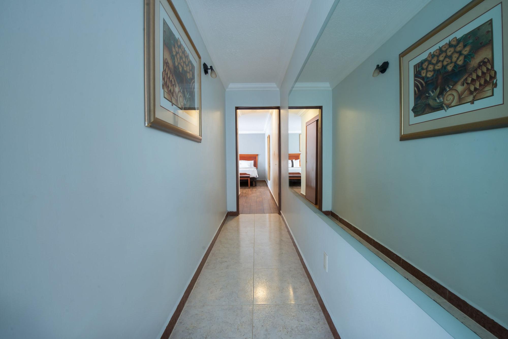 Del Marques Hotel And Suites Guadalajara Ngoại thất bức ảnh
