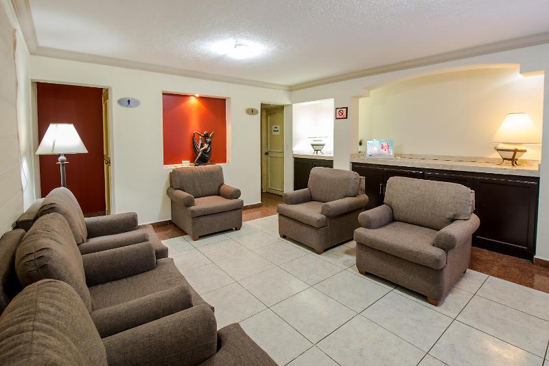 Del Marques Hotel And Suites Guadalajara Ngoại thất bức ảnh
