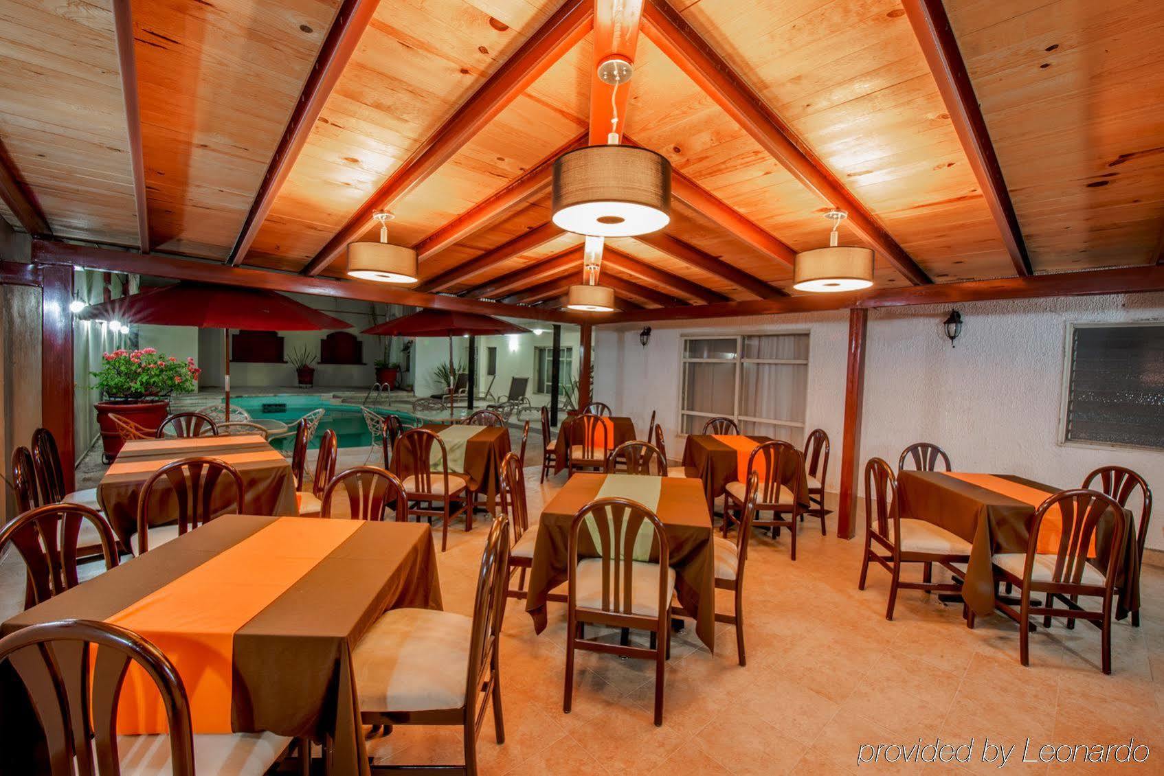 Del Marques Hotel And Suites Guadalajara Ngoại thất bức ảnh