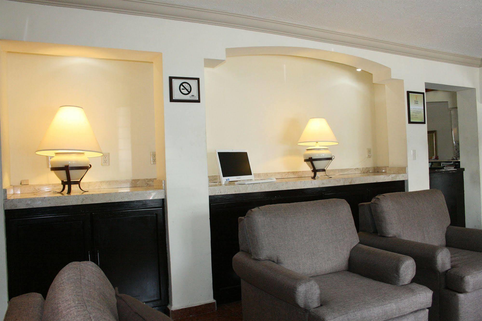 Del Marques Hotel And Suites Guadalajara Ngoại thất bức ảnh