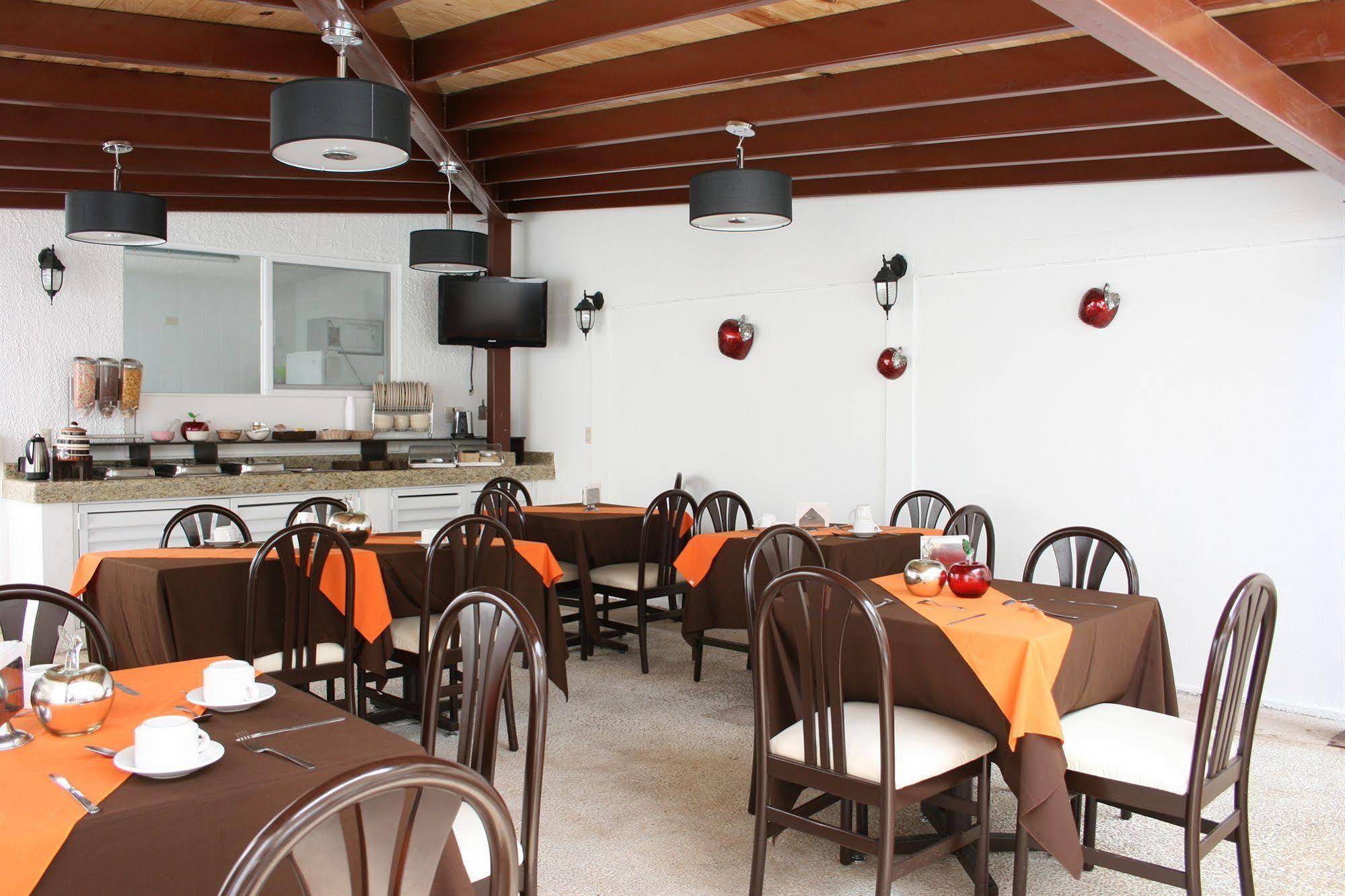 Del Marques Hotel And Suites Guadalajara Ngoại thất bức ảnh