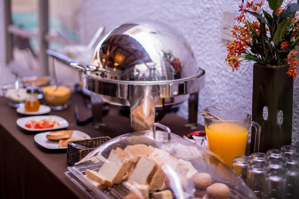 Del Marques Hotel And Suites Guadalajara Ngoại thất bức ảnh